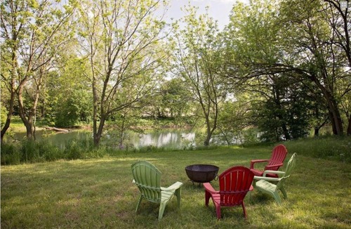 Quicksburg Bed & Breakfast | River Bluff Farm Bed and Breakfast