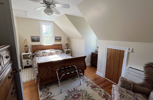 Ware Apartment | Riverfront Apartment with pool