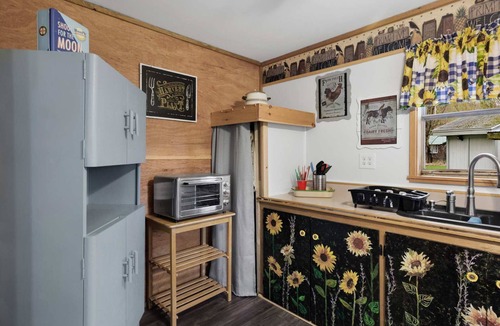 Points Ski Chalet | Riverfront Cabin, Wood Stove, Fire Pit & Grill