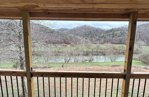 Smith Cabin | Riverview Paradise Cabinnn