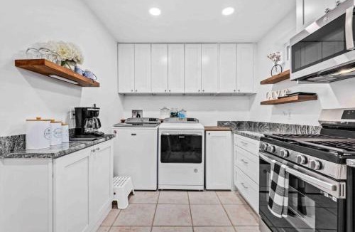 Edgewater House | Riverview Retreat On Warehouse Creek