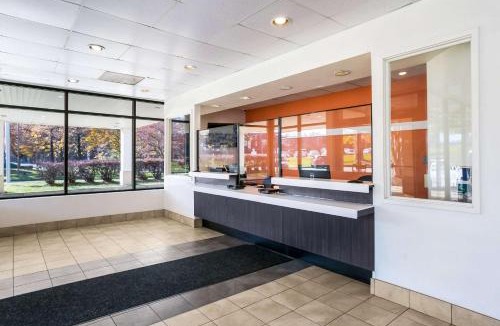 Violetville Hotel | Rodeway Inn Baltimore - Inner Harbor South