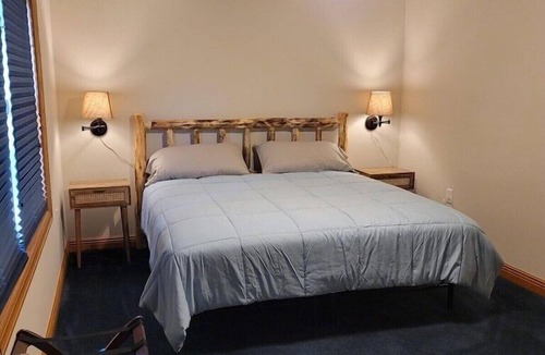 Laurelville Cabin | Rolling Ridge Lodge (Hocking Hills area)