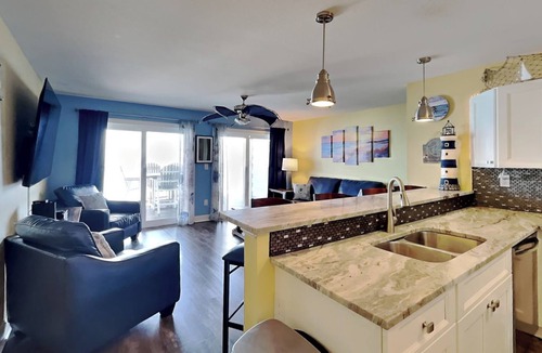 Put-in-Bay Condo | Room for Your Family with 4 BR & 3 BA on Scenic Lake Erie - 12 Max - CON104