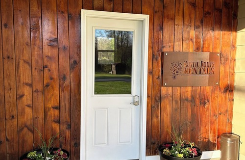 Shippenville House | Route 66 Rails to Trails home with Central AC and WIFI