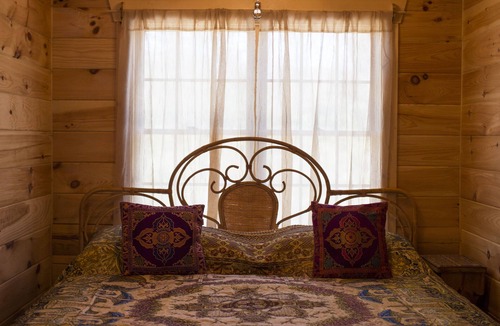 Lockwood Bed & Breakfast | Rustic Balcony Room in Log Home Surrounded by State Forest! 11 miles from Ithaca
