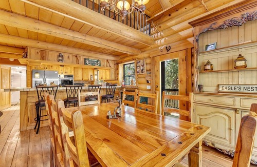 Idyllwild House | "Rustic Elegance - A Woodland Escape"