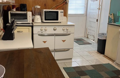 Shawanese Cabin | Rustic Family Cabin Kayaks Hot Tub Colleges 2-bedroom cabin Harveys Lake AC