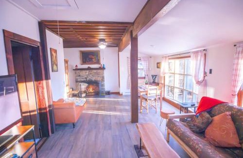 Swiftwater House | Rustic Retreat Fireplace, Casino, Camelback Close to everything!