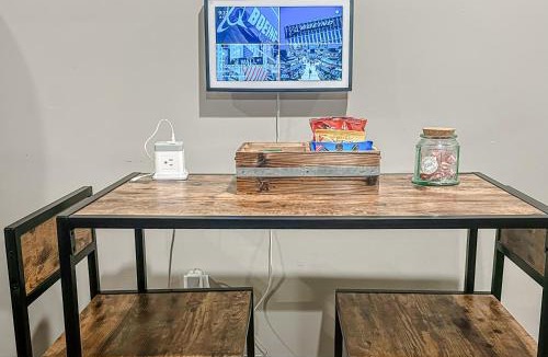 Town of Lloyd Hotel | S'mores Corner