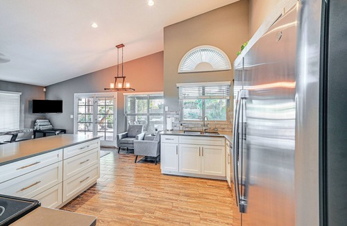 Warner Ranch House | Saltwater Pool & Grill: Tempe Retreat!