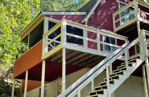 Bushkill Ski Chalet | Saw Creek Cabin - Regent Hilltop