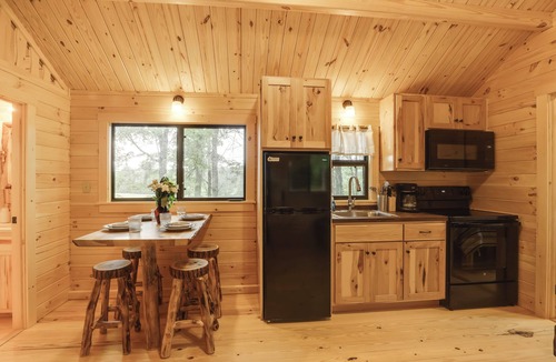 Cowanesque Cabin | Scenic Deck & Grill: Middlebury Center Retreat!