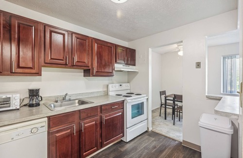 Parma Apartment | Scenic Towers 3012 I Cozy & Comfy I Free Parking