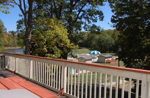 Henryville Resort | Scotrun Camping Resort Deluxe Park Model 4