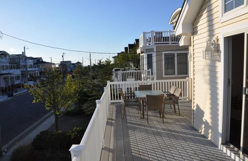 Avalon House | Sea Shore Home! Steps away from beach, boardwalk and entertainment.