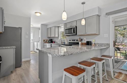 Captain's Cove House | Seahorse Cove - Screened porch, Shared pools!