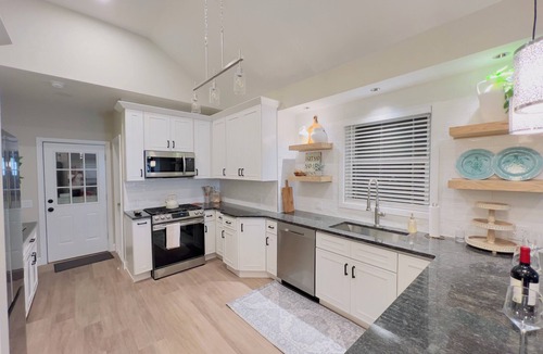 Long Branch House | Seaview Escape~ 5 minute stroll to Beach & Private Outdoor entertainment Area