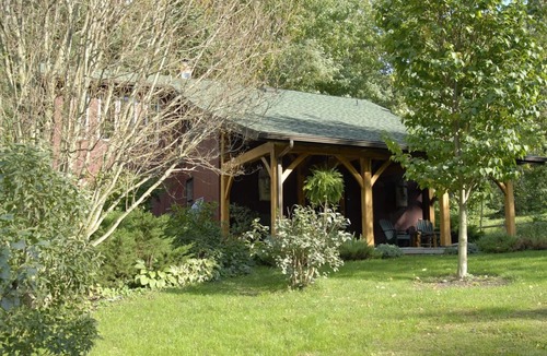 Fairfield House | Secluded 4 acre retreat
