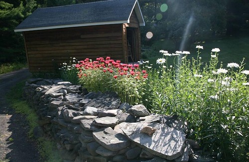 Sparrow Bush House | Secluded and Charming Country House