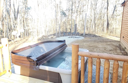 Rockbridge Cabin | Secluded, beautiful cabin with hot tub and fire pit in heart of Hocking Valley!