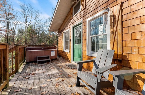 Dingmans Ferry House | Secluded Cabin with Hot Tub and 10 Acres of Woods