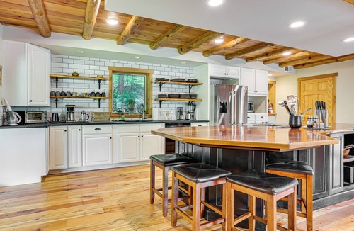 Great Meadows Cabin | Secluded Cabin w/Boats < 6 Mi to Jenny Jump!