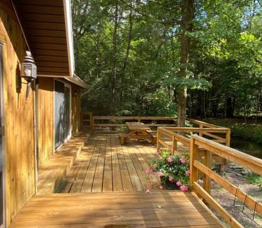 Reeders House | Secluded Chalet On Stream-Mins to Camelback