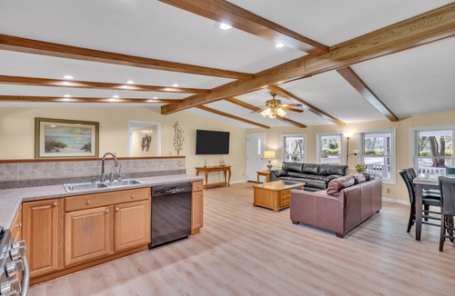 Lower Township House | Secluded Home "Behind The Vines". SLEEPS 22 on over an acre!