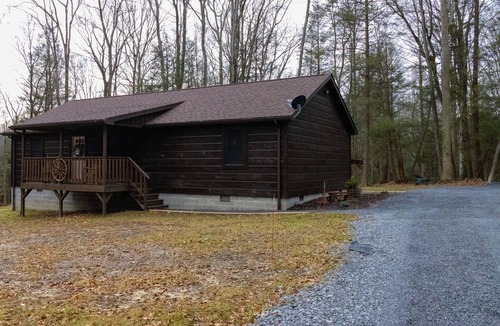 Mt Lookout House | Secluded-Hot Tub-Fire Pit-Fiber internet-Near the Gorge & Parks-Pet Friendly