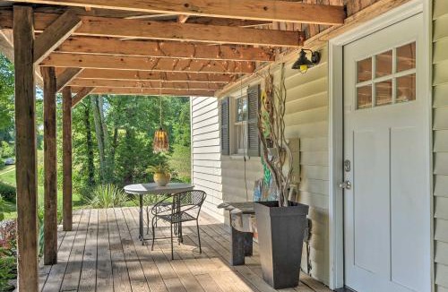 Lothian House | Secluded Lothian Farmhouse on 45 Acres with Fire Pit