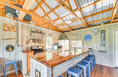 Livingston House | Secluded on 10 Acres Livingston Getaway with Sauna!