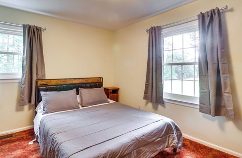 Rochelle House | Secluded Rochelle Home w/ Porch & Mountain Views!