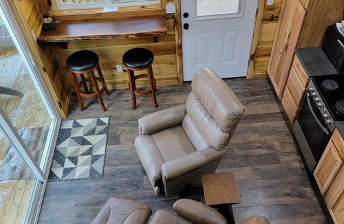 Rogers Cabin | Secluded Tiny House with Hot Tub