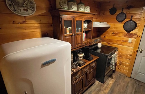 Shinglehouse Cabin | Serene Cabin Retreat on 82 private acres. Pet friendly
