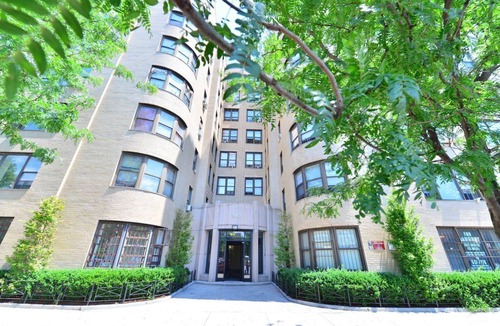 Concourse Apartment | Serene, Spacious Room in NYC for Traveling Nurses only