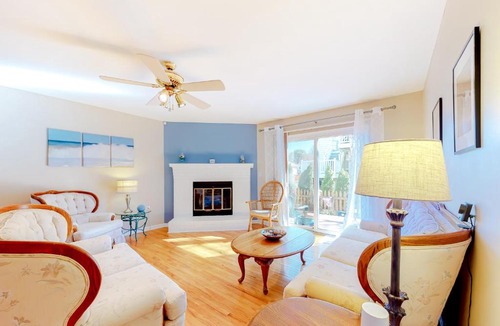 Caine Woods House | Serenity on Sailing Rd