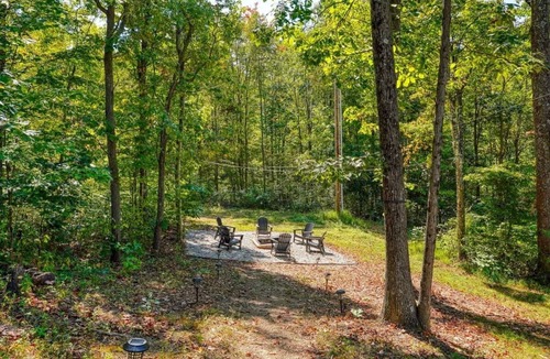 Nelsonville Cabin | Seven Pines Cabin - Secluded in Hocking Hills