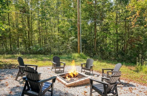 Nelsonville Cabin | Seven Pines Cabin - Secluded in Hocking Hills