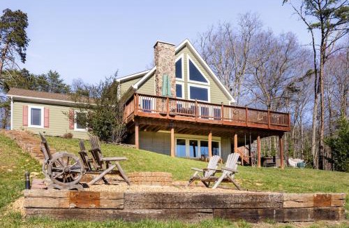 Front Royal House | Shenandoah Thunder Chalet Guest Suite
