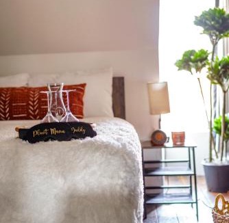German Village House | Short North Convention Private Parking Pets!