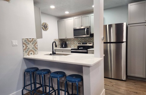 Kilbourne House | Short-term & long-term furnished rental. Monthly price includes all utilities.n