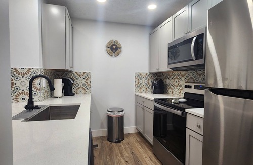 Kilbourne House | Short-term & long-term furnished rental. Monthly price includes all utilities.n