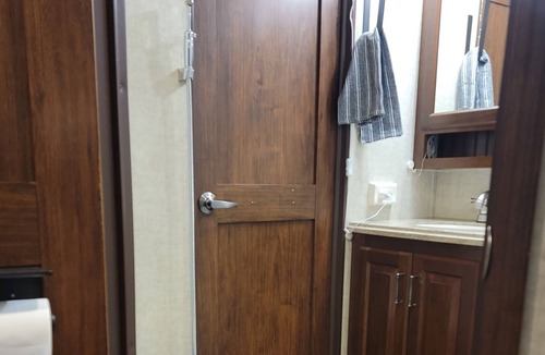 Cascade House | Short-term RV Rental @ Arrowhead Park, in Cascade ID.