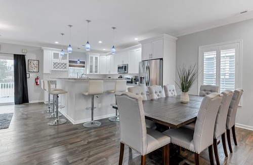 East Ocean View House | Shuffleboard! Big Yard + Walk to Beach! Spacious and Clean!