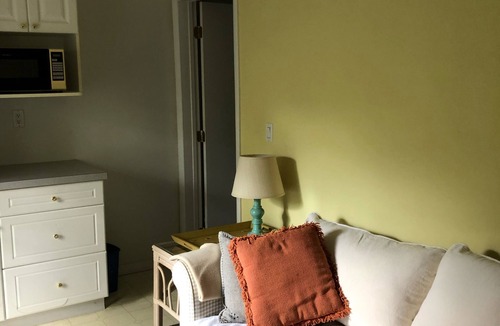 South Bethany House | Simple Beach House- Steps to the Ocean- good for multi-gen families