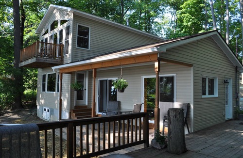 Lansing House | Simply Irresistible Cayuga Waterfront Lakehouse Near Colleges