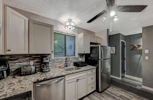 Village at Camelback House | Ski On/Off Camelback,Snowtubing,Pool,Waterparks,Paintball,Casino,Tennis,Zip-Line