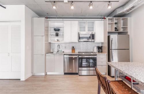 Gateway District Apartment | Skyline 776 - 2BR 1BR & Studio Units with Parking