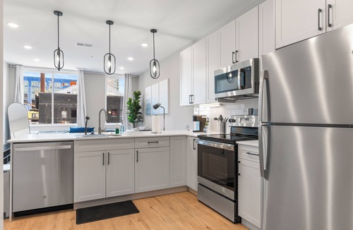 Northern Liberties Apartment | Sleeps 6 - Pier Views - Near Fishtown & Old City!
